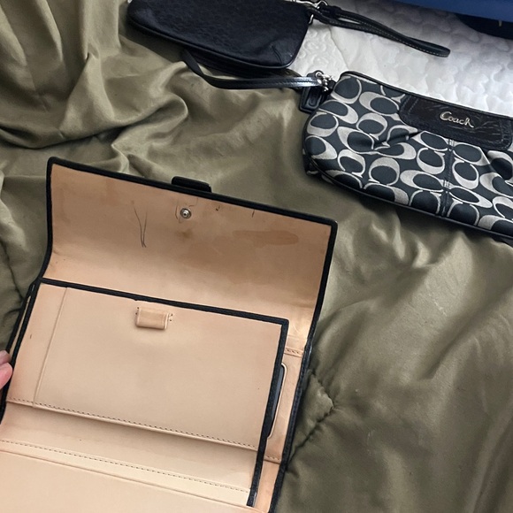 Coach Y2K Black Wallet with Silver Buckle - Picture 7 of 11